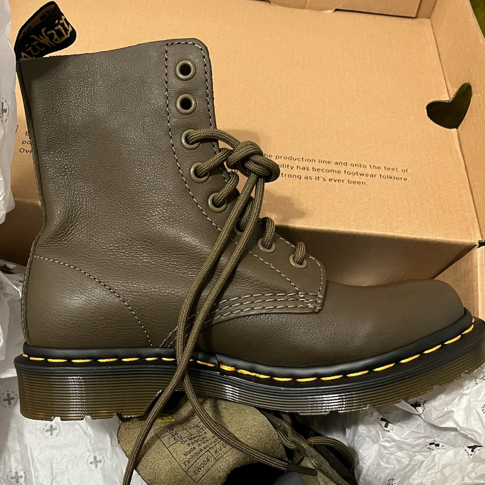 Doc Marten’s Pascal Olive Boots Size 5 Never Worn!